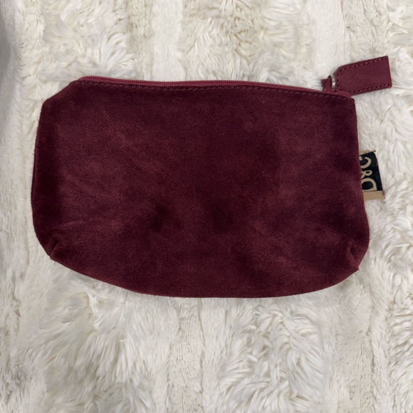Dolce & Gabbana Authentic Burgundy Suede Crossbody Bag & pouch - Picture 6 of 7